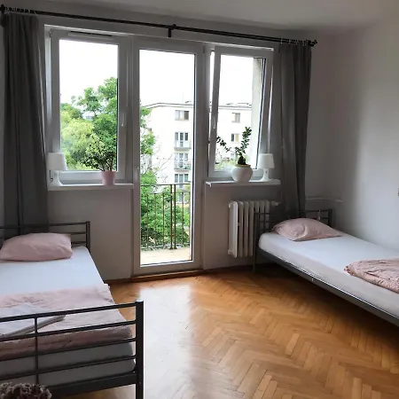 Mango Grochowska-tanie Pokoje W Apartamencie-samodzielne Zameldowanie-self Check In Pansiyon Poznan